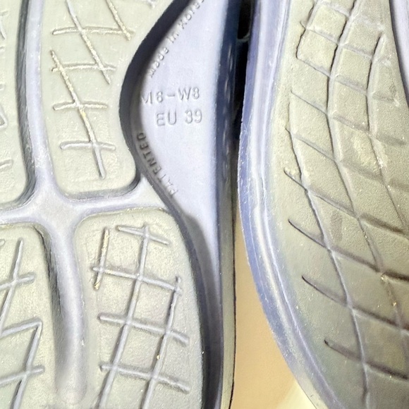 OOFOS Sport Unisex Slide Sandals - Lightweight Recovery Reduces Stress on Feet - Picture 5 of 7